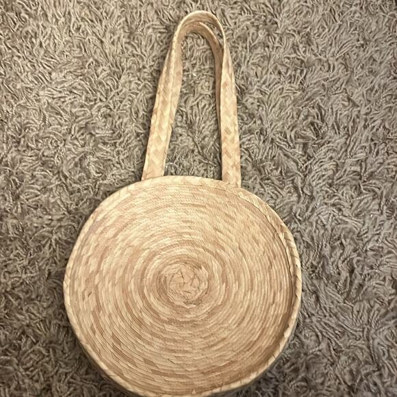 🎉 Handwoven Rattan Straw purse lot of 2! - Picture 3 of 3